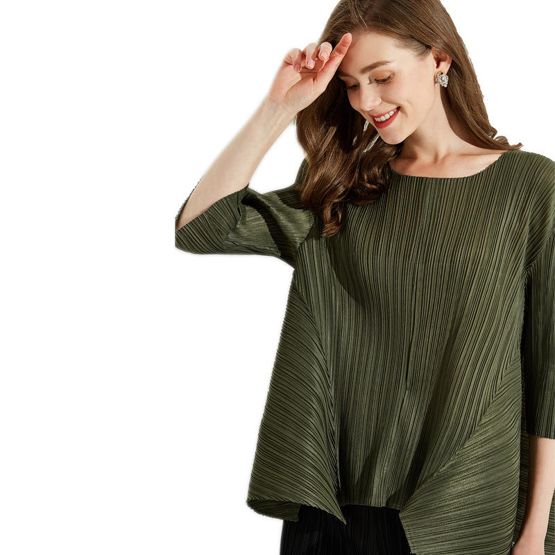 Women’s Pleated Blouse with Three-Quarter Sleeves SP31