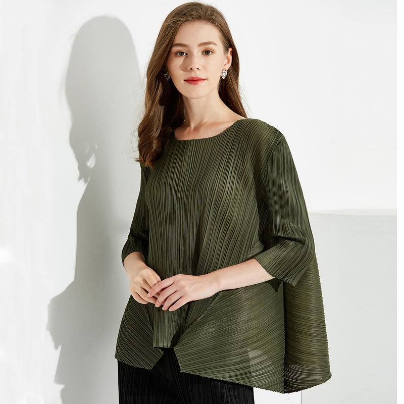 Women’s Pleated Blouse with Three-Quarter Sleeves SP31